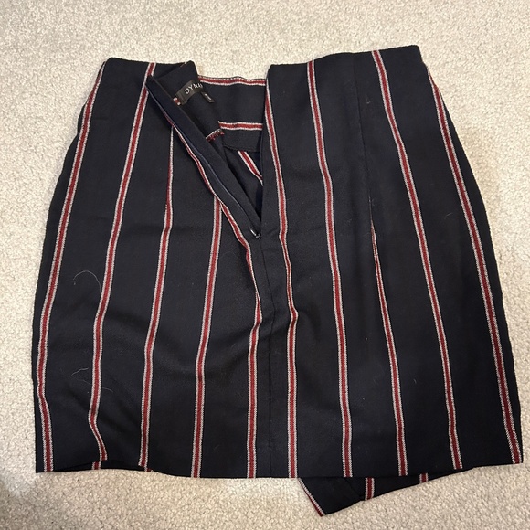 Dynamite Size Small Mini Skirt Navy with Red/White Stripes - Picture 4 of 9
